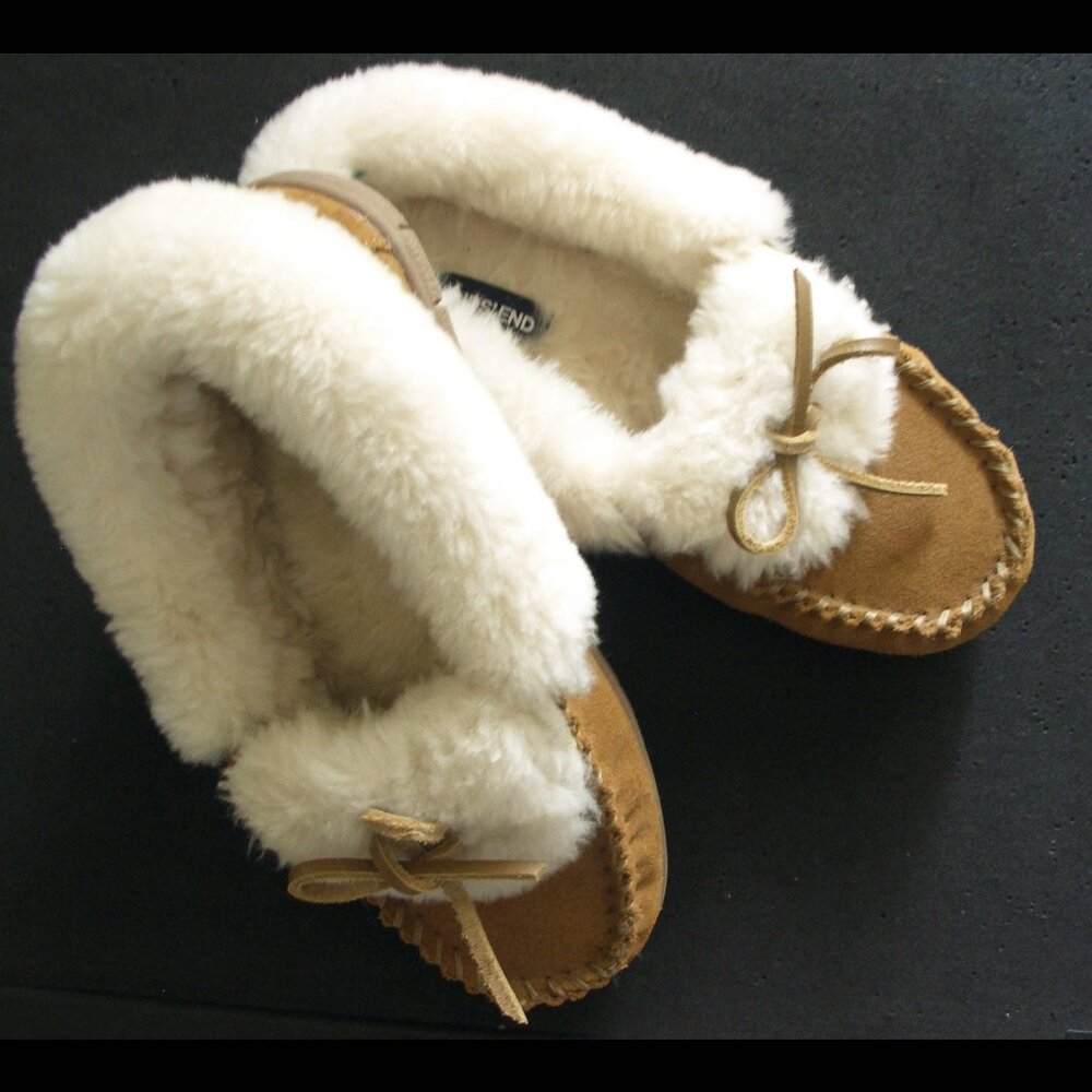 Lands' End Suede Leather Shearling Fur Moccasin Slippers